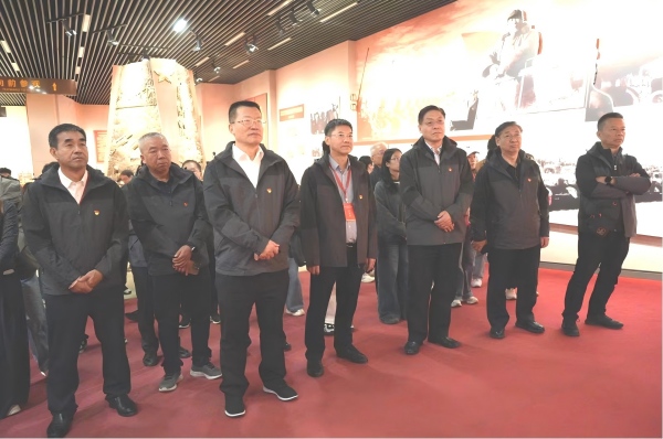 图片8(1).jpg 图片8(1).jpg